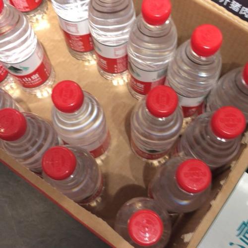 農(nóng)夫山泉飲用天然水塑膜量販裝550ml12瓶飲用水