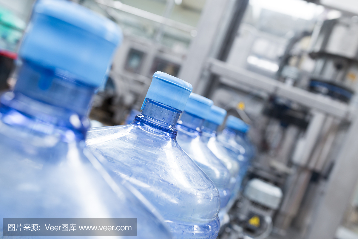 瓶裝水工廠內(nèi)部